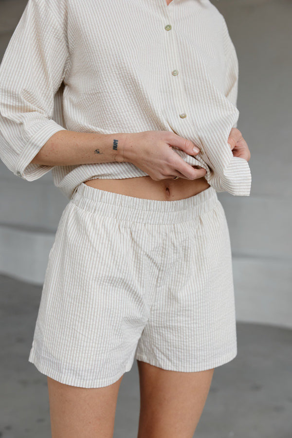 The Catherine Shorts - Cream/Brown