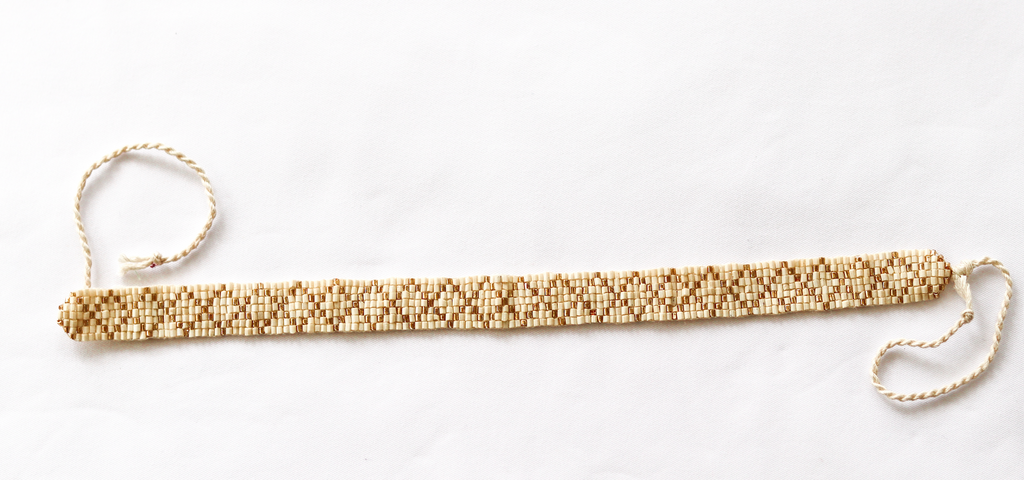 White/Gold Bead Necklace